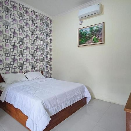 Reddoorz At Tanakatto Homestay Waikabubak Exterior foto